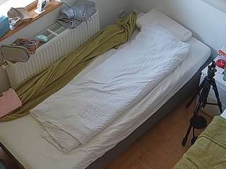 voyeurcam-julmodels-bed-7