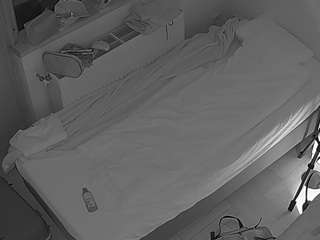voyeurcam-julmodels-bed-7