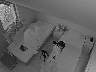 voyeurcam-julmodels-bed-7