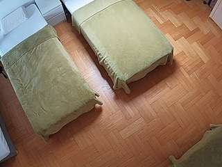 このモデルは現在ライブ中です。 voyeurcam-julmodels-bed-7