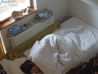 Эта модель сейчас онлайн. voyeurcam-julmodels-bed-7