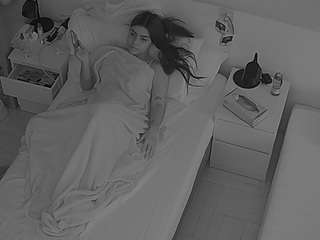 Mẫu này đang trực tiếp. voyeurcam-julmodels-bed-7