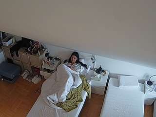 le modèle voyeurcam-julmodels-bed-7 est en webcam porno dans un show sur le site camsoda, il possède les tags suivants: amateur,flashing,hidden,hidden cam,mixed,pov,sexwebcam,voyeur,hd,milf
