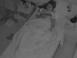 le modèle voyeurcam-julmodels-bed-7 est en webcam porno dans un show sur le site camsoda, il possède les tags suivants: amateur,flashing,hidden,hidden cam,mixed,pov,sexwebcam,voyeur,hd,milf