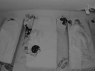 le modèle voyeurcam-julmodels-bed-7 est en webcam porno dans un show sur le site camsoda, il possède les tags suivants: amateur,flashing,hidden,hidden cam,mixed,pov,sexwebcam,voyeur,hd,milf
