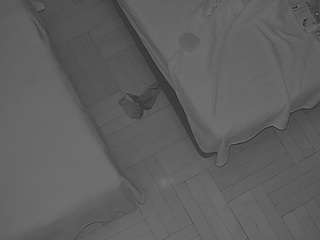voyeurcam-julmodels-bed-7