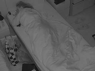 voyeurcam-julmodels-bed-7