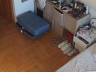 voyeurcam-julmodels-bed-7