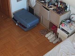 voyeurcam-julmodels-bed-7