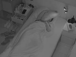 voyeurcam-julmodels-bed-7