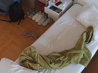 voyeurcam-julmodels-bed-7