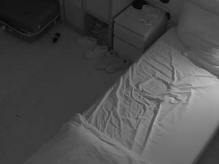 voyeurcam-julmodels-bed-7