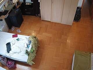 voyeurcam-julmodels-bed-7