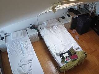 voyeurcam-julmodels-bed-7