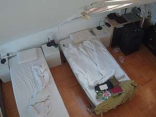 voyeurcam-julmodels-bed-7