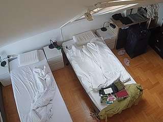 voyeurcam-julmodels-bed-7