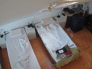 voyeurcam-julmodels-bed-7