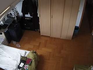 voyeurcam-julmodels-bed-7