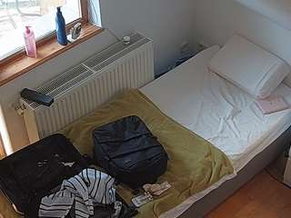 voyeurcam-julmodels-bed-7