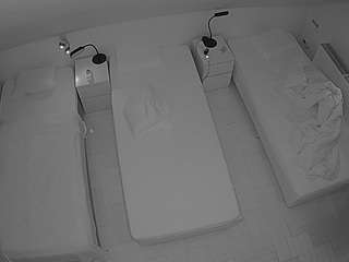 voyeurcam-julmodels-bed-7