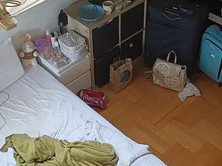voyeurcam-julmodels-bed-7