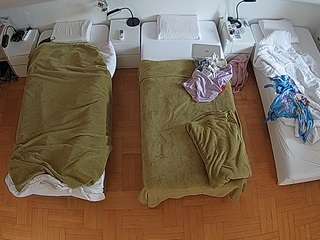 voyeurcam-julmodels-bed-7