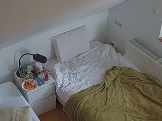 voyeurcam-julmodels-bed-7 Sex Cam Show