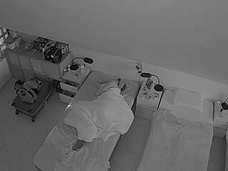 voyeurcam-julmodels-bed-7