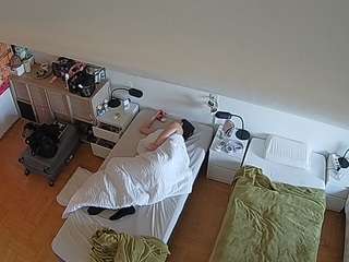 voyeurcam-julmodels-bed-7