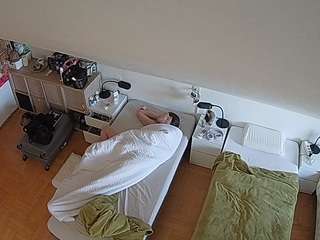 voyeurcam-julmodels-bed-7