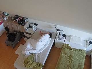 voyeurcam-julmodels-bed-7