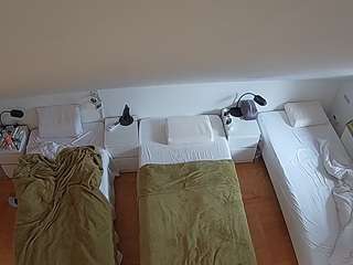 voyeurcam-julmodels-bed-7
