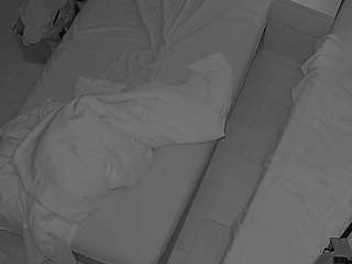 voyeurcam-julmodels-bed-7