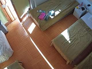 voyeurcam-julmodels-bed-7