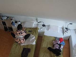 voyeurcam-julmodels-bed-7