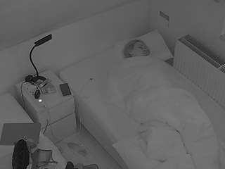 voyeurcam-julmodels-bed-7