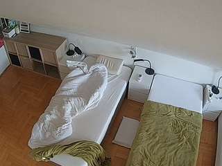 voyeurcam-julmodels-bed-7
