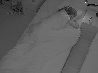 voyeurcam-julmodels-bed-7