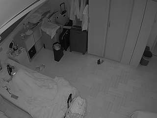 voyeurcam-julmodels-bed-7