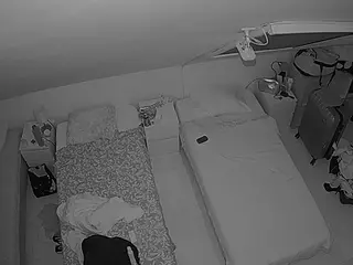 Julmodels Bedroom-D7's Live Sex Cam Show