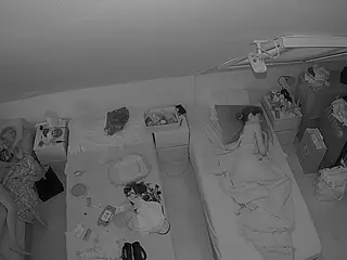 Julmodels Bedroom-D7's Live Sex Cam Show