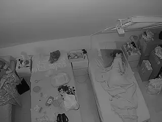 Julmodels Bedroom-D7's Live Sex Cam Show