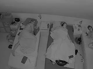 Julmodels Bedroom-D7's Live Sex Cam Show