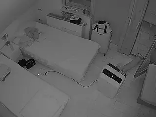 Julmodels Bedroom-D7's Live Sex Cam Show