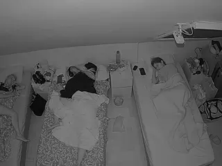 Julmodels Bedroom-D7's Live Sex Cam Show