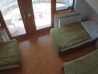 Julmodels Bedroom-D7's Live Sex Cam Show