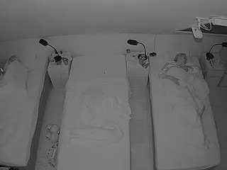 Julmodels Bedroom-D7's Live Sex Cam Show