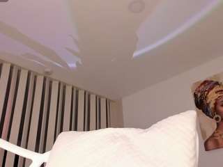 thaliafernandez Live Webcam on CamSoda