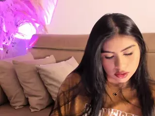Thalia Fernandez's Live Sex Cam Show
