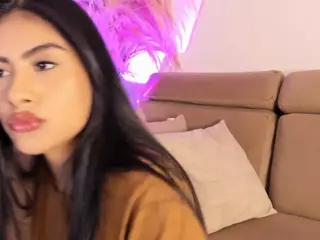 Thalia Fernandez's Live Sex Cam Show